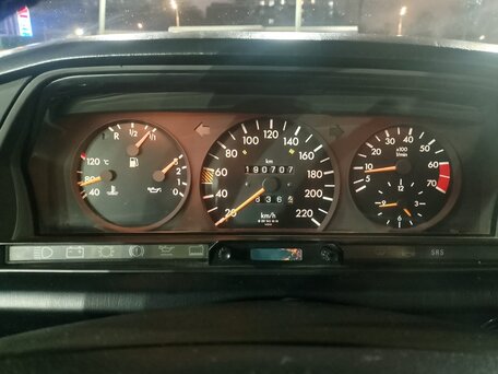 1992 Mercedes-Benz 190 (W201), синий, 2000000 рублей, вид 3