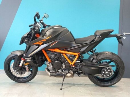 2025 KTM 1390 Super Duke R, чёрный, 2450000 рублей, вид 2
