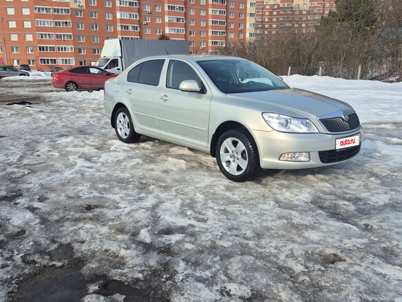 2012 Skoda Octavia II (A5) Рестайлинг, серебристый, 870000 рублей - вид 3