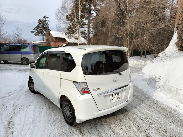 2014 Honda Freed I Рестайлинг 2, белый, 1350000 рублей - вид 17