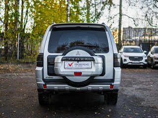 2013 Mitsubishi Pajero IV Рестайлинг 1, серый, 1750000 рублей, вид 4
