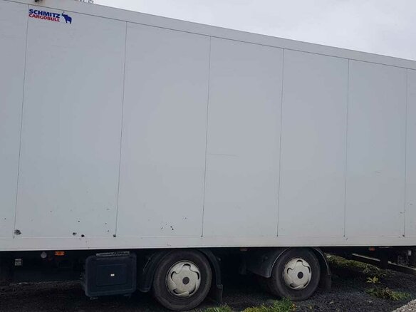 2007 Schmitz Cargobull SCF, белый, 850000 рублей - вид 1