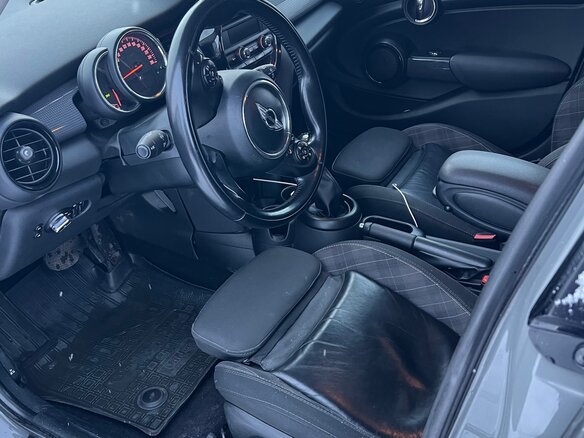 2018 Mini Hatch Cooper III (F55/F56), серый, 1335000 рублей - вид 9