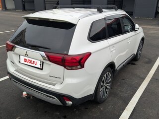 2019 Mitsubishi Outlander III Рестайлинг 3, белый, 2800000 рублей, вид 5