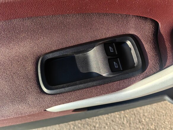 2010 Ford Fiesta Mk6, красный, 599000 рублей - вид 19