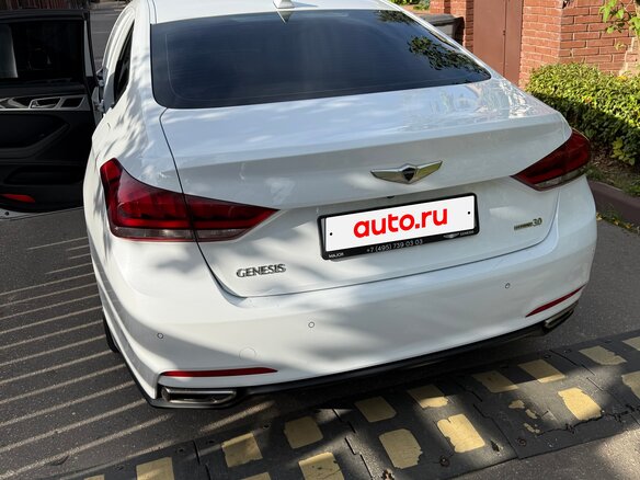 2016 Hyundai Genesis II, белый, 2200000 рублей - вид 2