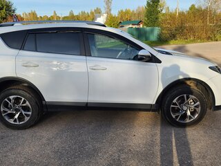 2017 Toyota RAV4 IV (XA40) Рестайлинг, белый, 1950000 рублей, вид 4