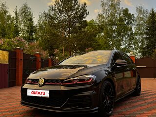 2017 Volkswagen Golf GTI VII Рестайлинг, чёрный, 2050000 рублей, вид 1