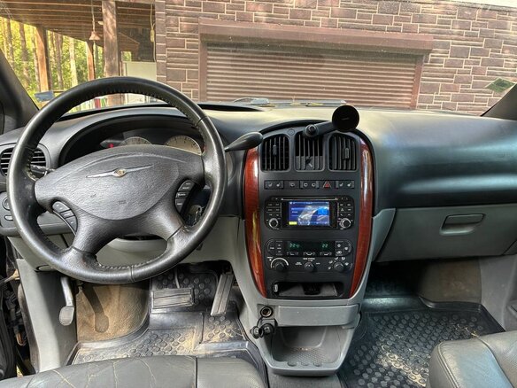 2004 Chrysler Voyager Grand IV Рестайлинг, чёрный - вид 9