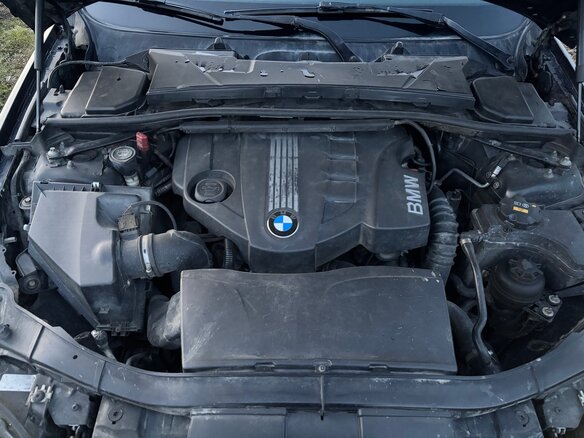 2009 BMW 3 серии 320d V (E90/E91/E92/E93) Рестайлинг, чёрный, 1050000 рублей - вид 10