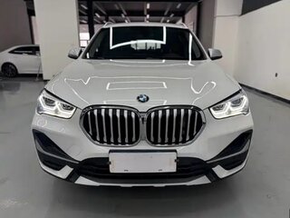 2022 BMW X1 18i sDrive II (F48) Рестайлинг, белый, 2800000 рублей, вид 2