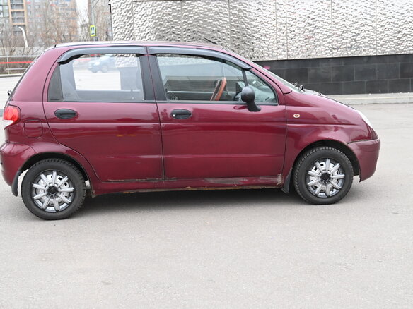 2013 Daewoo Matiz I Рестайлинг, красный, 260000 рублей - вид 2