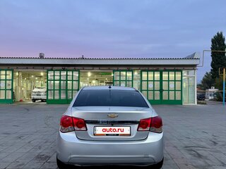 2012 Chevrolet Cruze I Рестайлинг, серебристый, 600000 рублей, вид 4