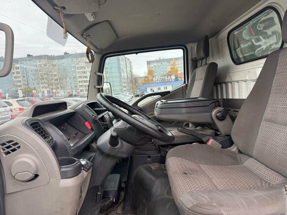 2011 Nissan Cabstar, белый - вид 7