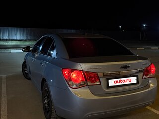 2012 Chevrolet Cruze I, серебристый, 850000 рублей, вид 4