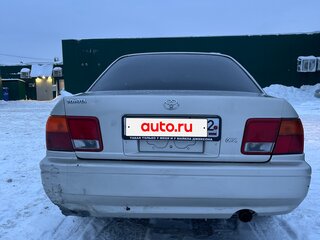 1998 Toyota Vista IV (V40), золотистый, 350000 рублей, вид 4