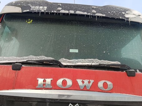 2022 Sinotruk Howo ZZ3327, красный, 4129999 рублей, вид 5