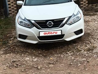2018 Nissan Altima V (L33) Рестайлинг, белый, 1400000 рублей, вид 1