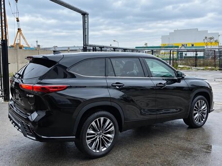 2026 Toyota Highlander IV (XU70), чёрный, 5550000 рублей, вид 3