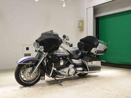 2008 Harley-Davidson Electra Glide, серебристый, 1050000 рублей, вид 2