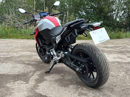 2021 BMW F 900 R, белый, 950000 рублей, вид 2