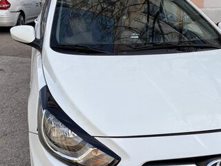 2013 Hyundai Solaris I, белый, 776000 рублей, вид 4