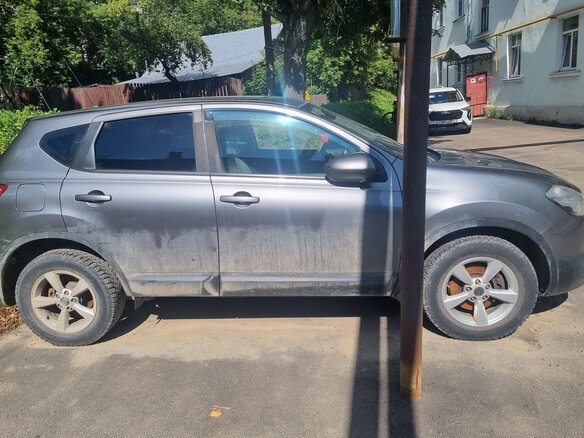 2012 Nissan Qashqai I Рестайлинг, серый, 900000 рублей - вид 3