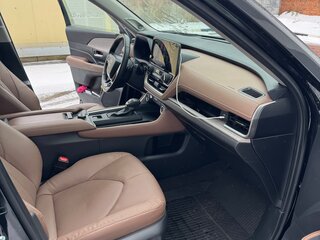 2023 Toyota Grand Highlander, чёрный, 6500000 рублей, вид 4