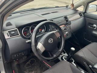 2011 Nissan Tiida I Рестайлинг, серый, 650000 рублей, вид 5