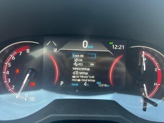 2022 Toyota RAV4 V (XA50), белый, 3300000 рублей, вид 4