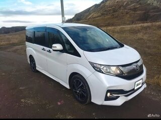 2016 Honda Stepwgn V, белый, 2100000 рублей, вид 2