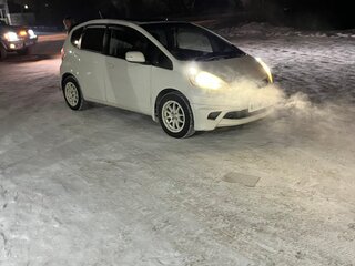 2010 Honda Fit II, белый, 800000 рублей, вид 4