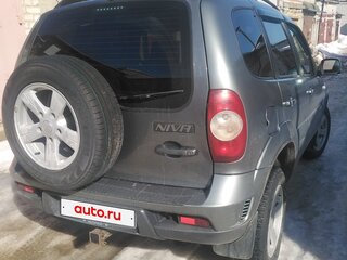 2016 Chevrolet Niva I Рестайлинг, серый, 600000 рублей, вид 3