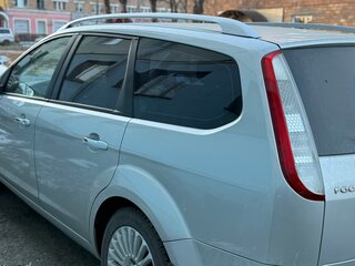 2010 Ford Focus II Рестайлинг, серебристый, 620000 рублей, вид 4