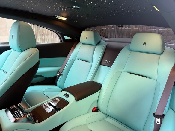 2019 Rolls-Royce Wraith Black Badge, чёрный, 28000000 рублей - вид 12