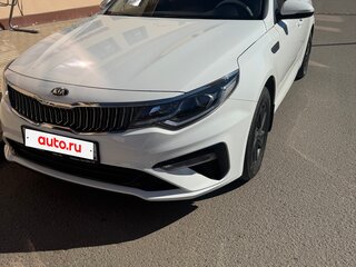 2019 Kia Optima IV Рестайлинг, белый, 2850000 рублей, вид 2