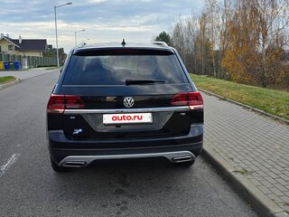 2018 Volkswagen Atlas I, чёрный, 2423093 рублей, вид 4
