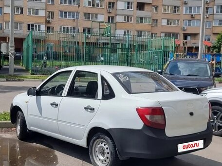 2013 Lada (ВАЗ) Granta I, белый, 205000 рублей, вид 2