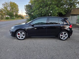 2011 Volkswagen Golf GTI VI, чёрный, 1450000 рублей, вид 2