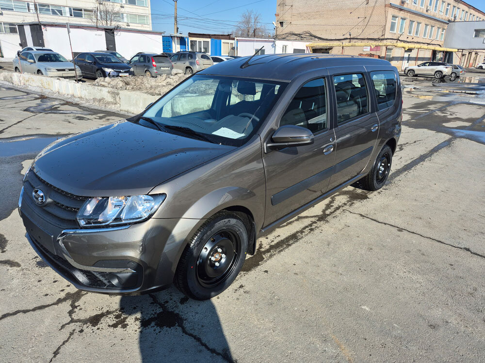 Открыть фотографии: Lada (ВАЗ) Largus I Рестайлинг