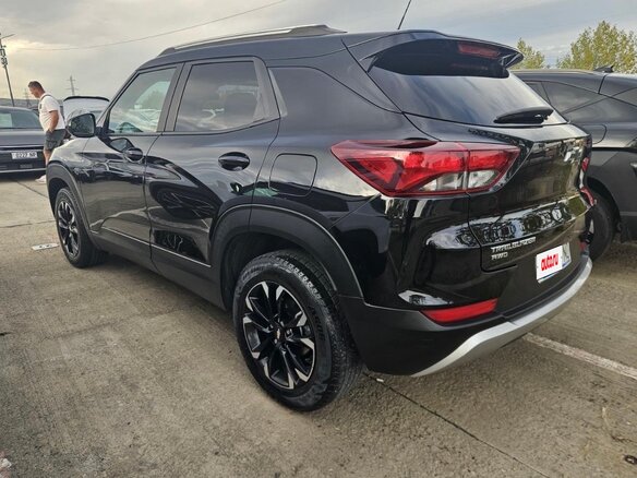 2022 Chevrolet TrailBlazer III, чёрный, 1450000 рублей - вид 5