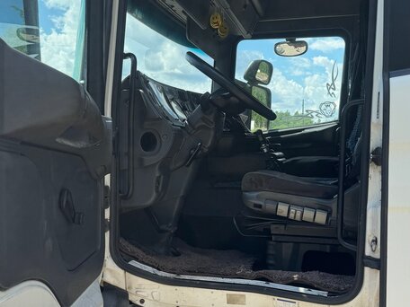 2002 Scania 4-Series, белый, 690000 рублей, вид 3
