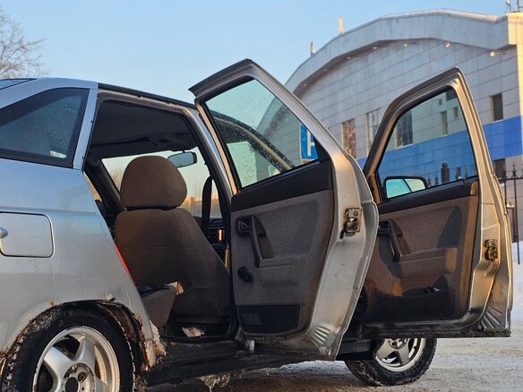 2007 Lada (ВАЗ) 2112, серебристый, 165000 рублей - вид 8