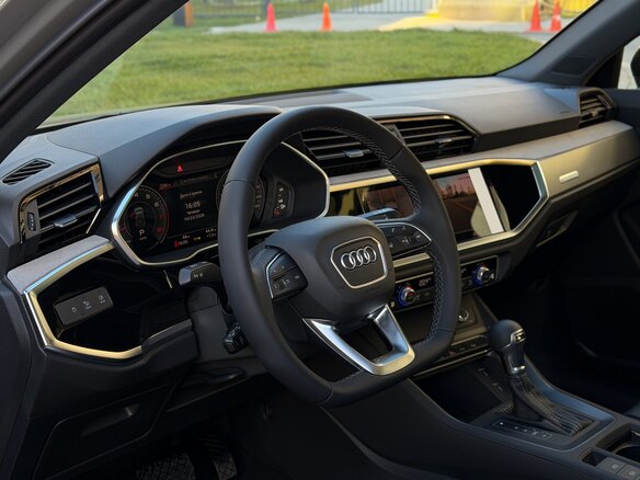 2026 Audi Q3 35 TFSI II (F3), серый, 3790000 рублей - вид 21