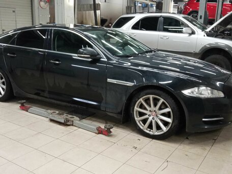 2014 Jaguar XJ IV (X351), чёрный, 1648000 рублей, вид 2