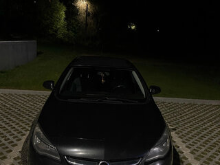 2013 Opel Astra J Рестайлинг, чёрный, 549000 рублей, вид 2