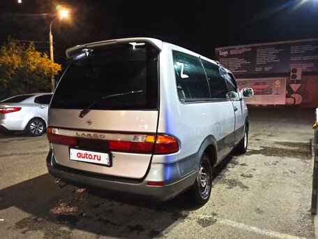 1997 Nissan Largo III (W30), серебристый, 350000 рублей, вид 3