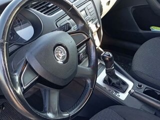 2013 Skoda Octavia III (A7), белый, 1080000 рублей, вид 3
