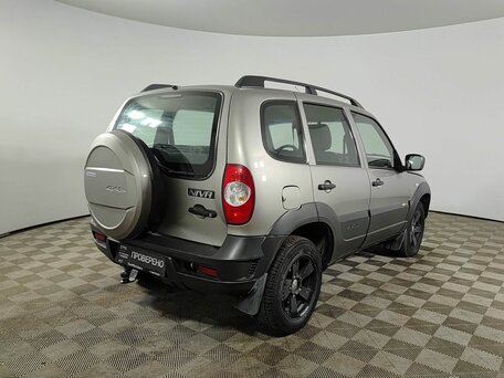 2016 Chevrolet Niva I Рестайлинг, серый, 499000 рублей, вид 5