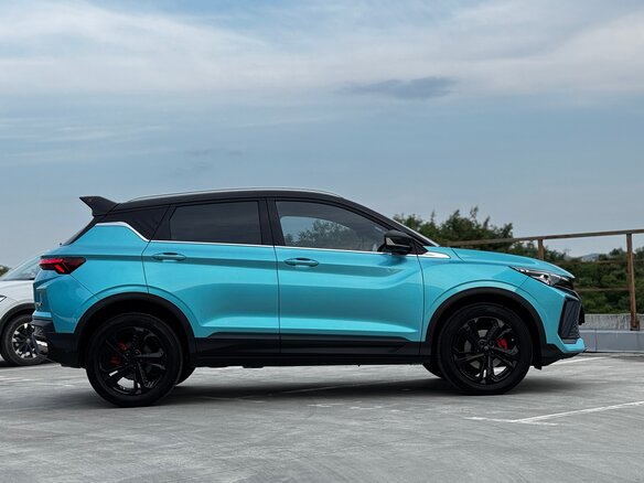 2023 Geely Coolray (Binyue Cool) I Рестайлинг, голубой, 1800000 рублей